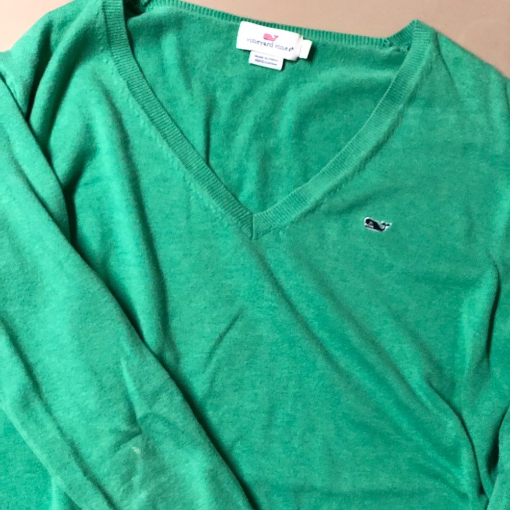 Vineyard Vines light sweater